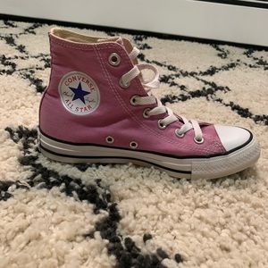 ⭐️Pink Converse All-Stars🌟